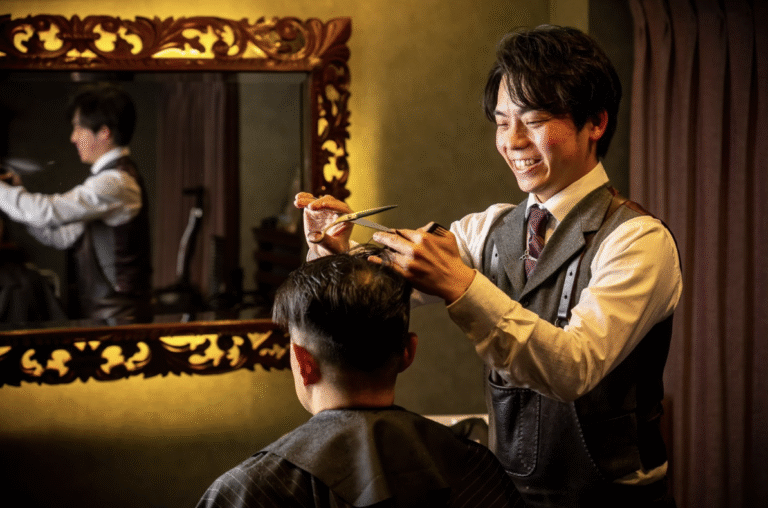 BARBER LUANES カット風景