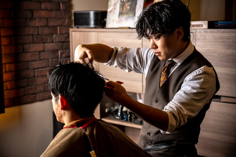 BARBER LUANES 狸小路店 施術風景